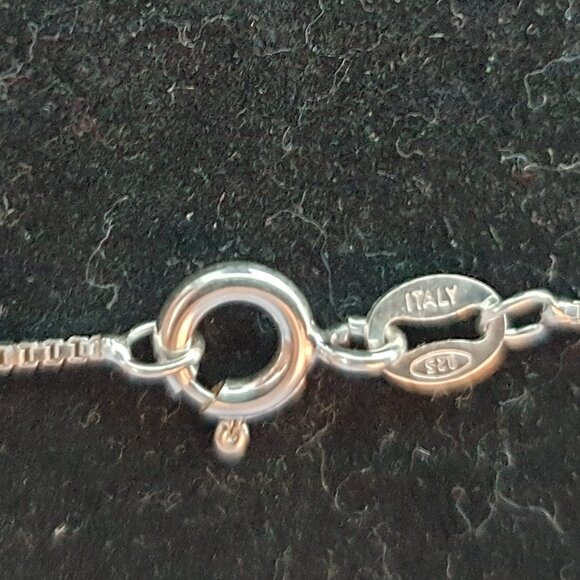 Wonderful 2.25’’ Large Baltic Amber Sterling Silver Cross Pendant Necklace - Picture 11 of 11